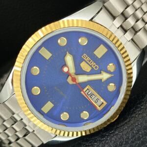 Vintage 1994 Seiko Automatic Mens Silver Watch W/daydate & Blue accents